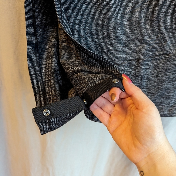 VSX Sports Infinity Scarf with Snap Closure - Picture 5 of 5